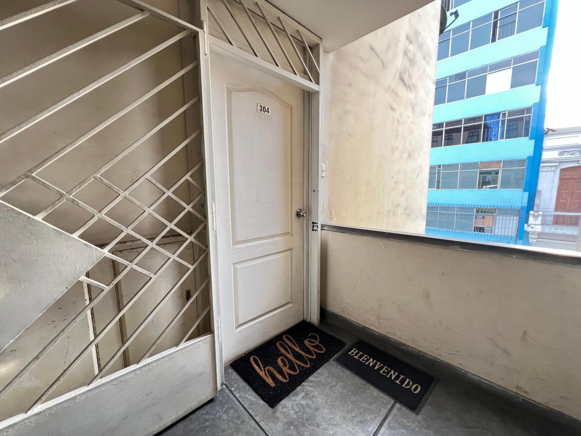 Downtown Lima Apt With May Promo Book & Save Big Exterior photo