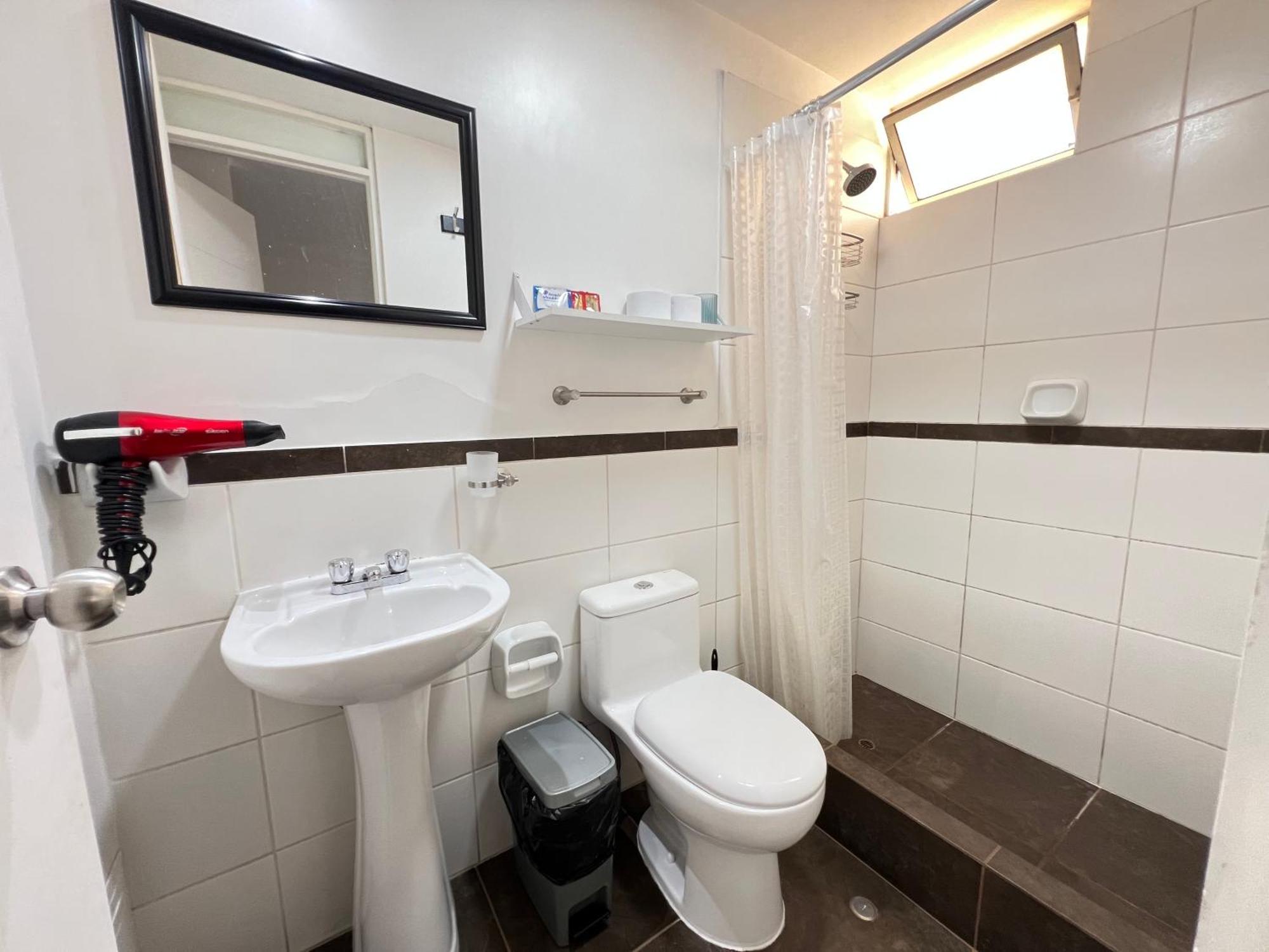 Downtown Lima Apt With May Promo Book & Save Big Exterior photo