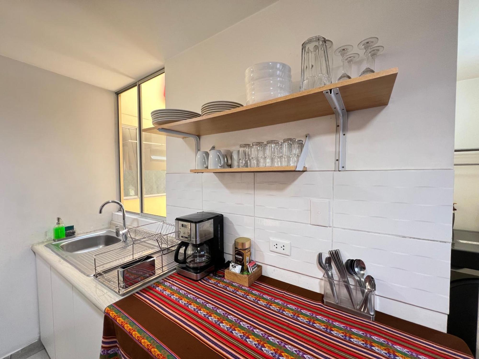 Downtown Lima Apt With May Promo Book & Save Big Exterior photo